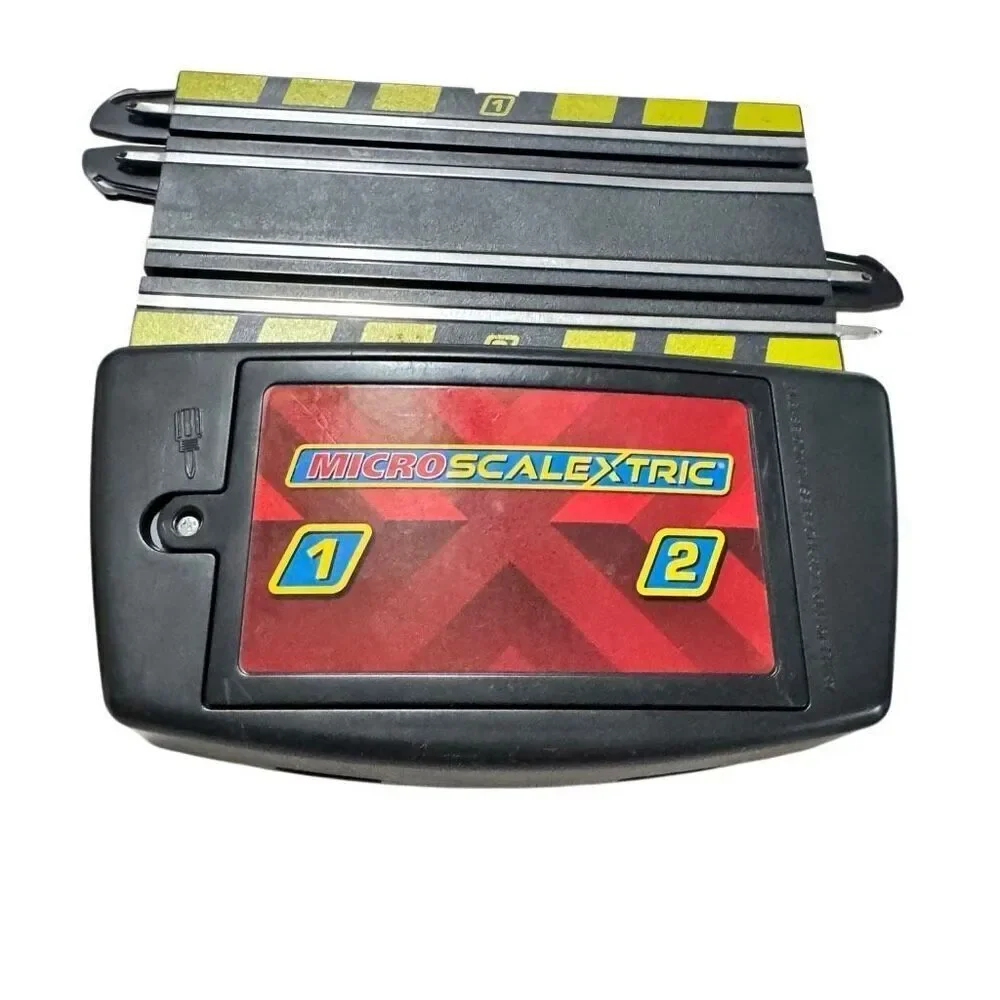 Micro Scalextric Batman Vs Joker Terminal & Controls- Battery Power ML-33006